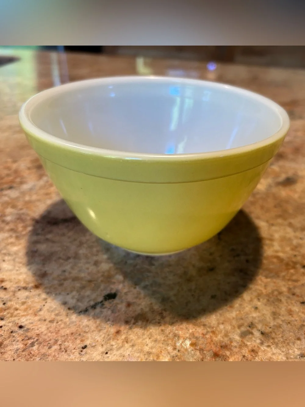 Pyrex #401 1.5 pt Yellow Primary Colors mixing nesting bowl 1940s 1950s No Chips